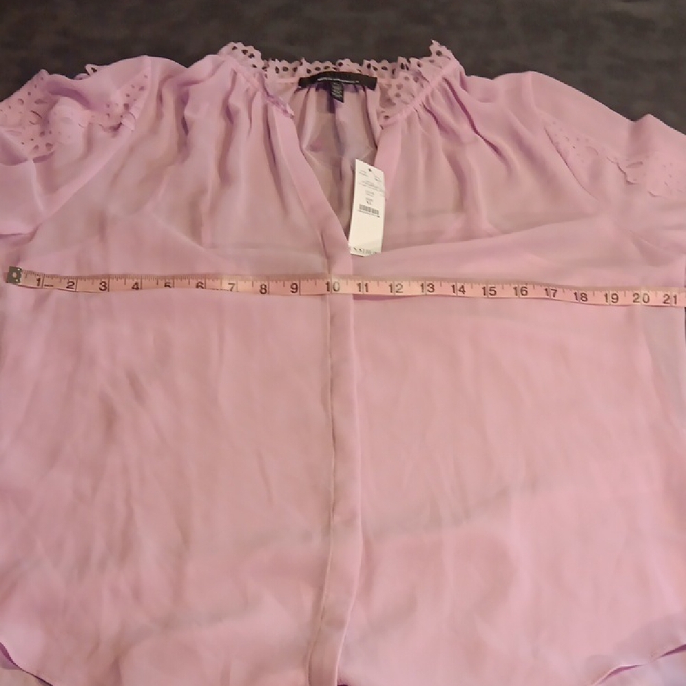 NWT! White House Black Market Lavender Romantic Lace Trim Blouse - Picture 13 of 15